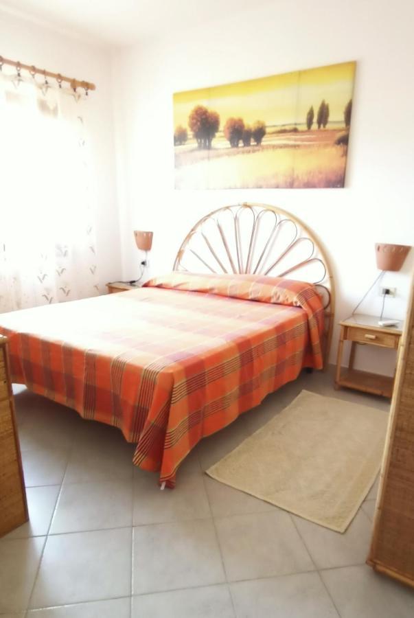 Ferienwohnung Tanca Della Torre Trilocale Vista Mare Isola Rossa Exterior foto